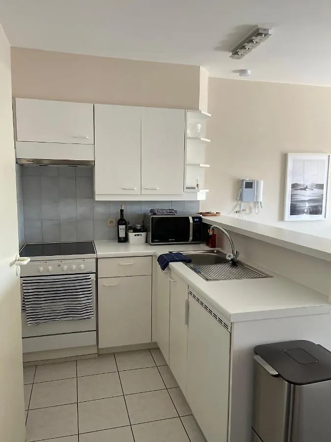 Studio 4 P A 50 M De La Plage Ostende Belgie