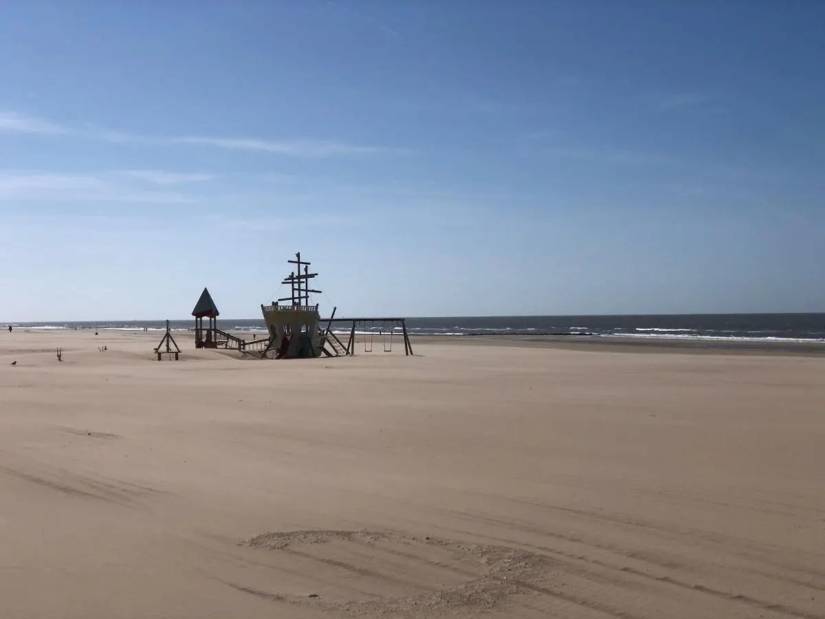 Studio 4 P A 50 M De La Plage Ostende Belgie